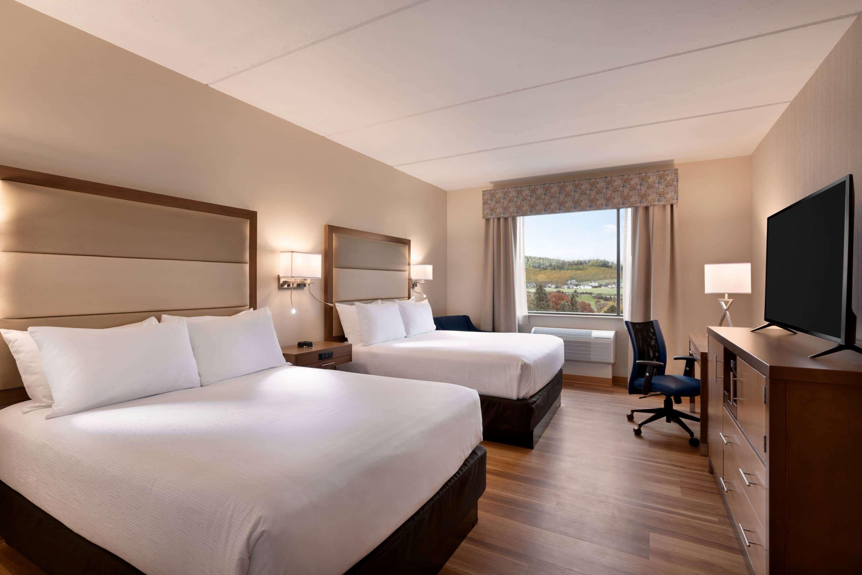 Wyndham Garden State College Hotel